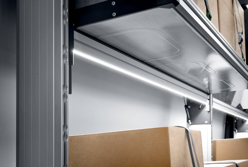 Klappregal Mercedes Sprinter mit Beleuchtung