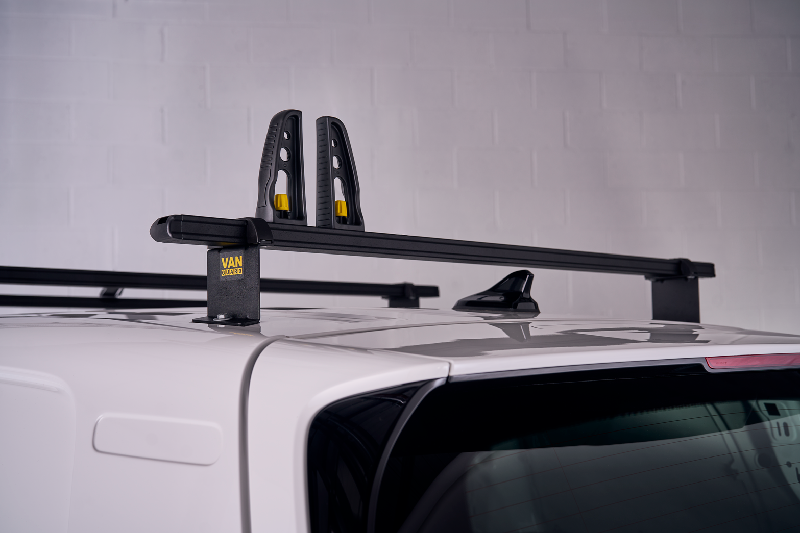Van Guard Lastenträger aus Aluminium in schwarz