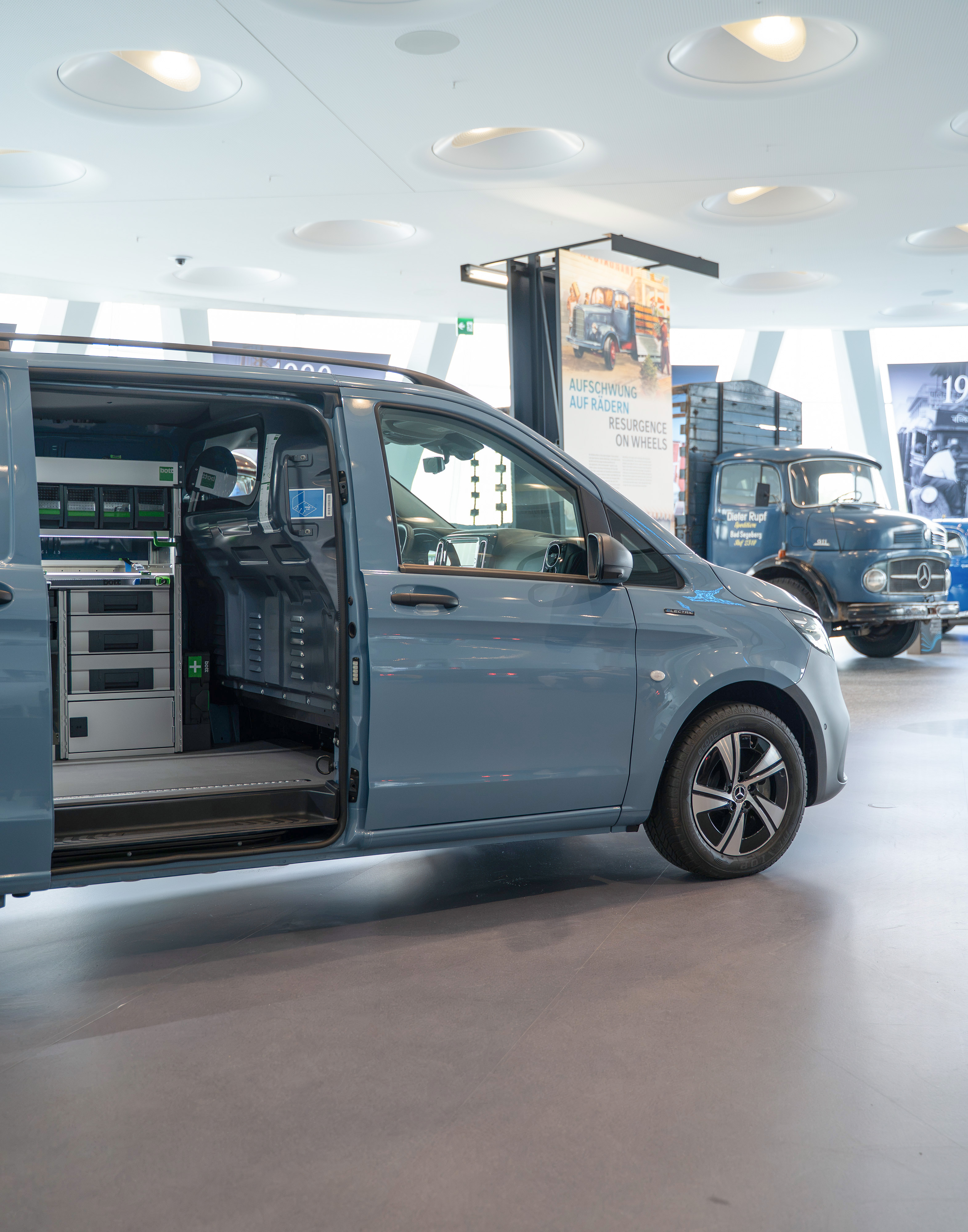 Mercedes-Benz-Museum-eVito-11.jpg