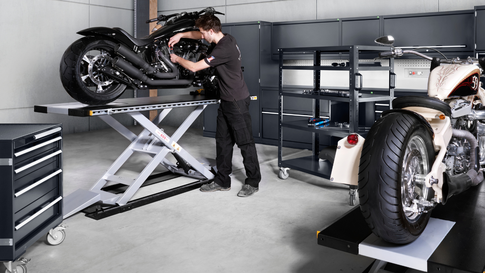 Harley Davidson Werkstatteinrichtung